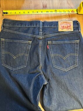 Levi's Men’s Indigo Blue Relaxed Jeans